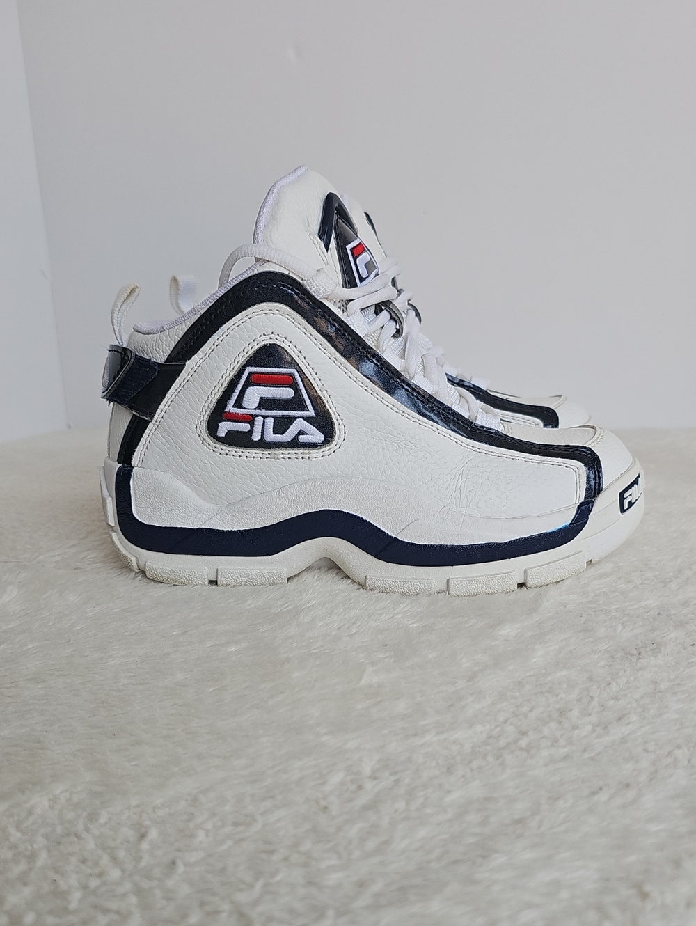 FILA Grant Hill 96 Mid Basketball Shoes White Navy Mens 5 / Womens 6.5 (1VB90031